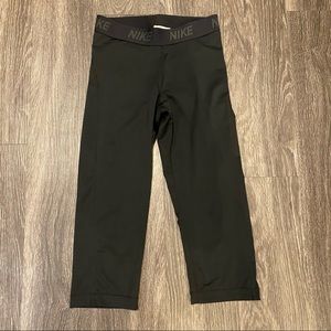 Nike Pro Womens Size S Black Dri-Fit Crop legging